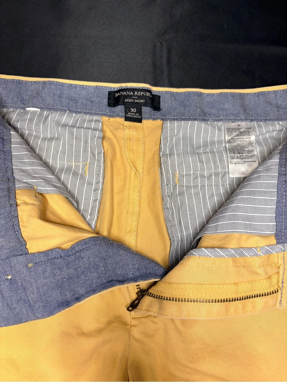 Banana Republic Yelowish Khaki Flat Front Men's Shorts Sz 30